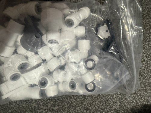 White push-fit tube fittings — assorted lot