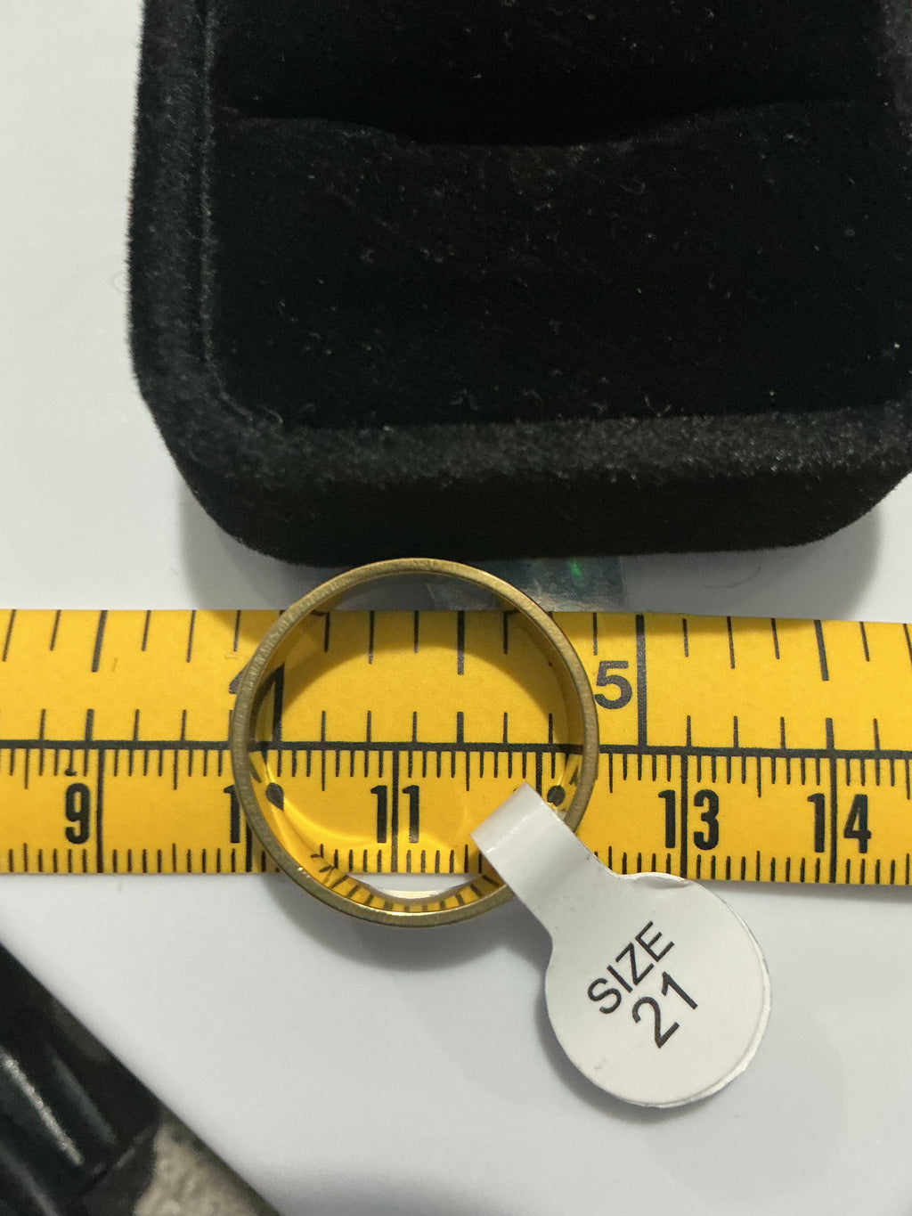 Original detail photograph of gold-edge silver-tone grooved band