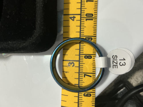 Original detail photograph of blue plain band